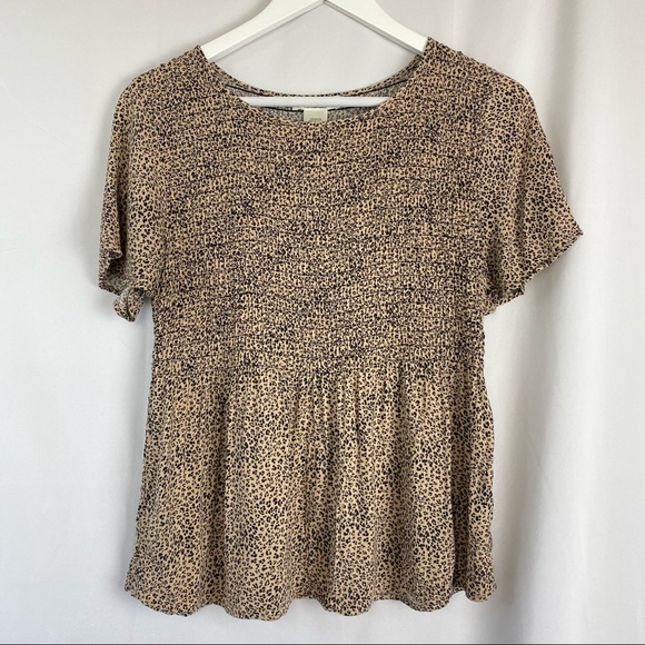 Urban Romantics leopard print swanky peplum top size medium - Picture 2 of 5